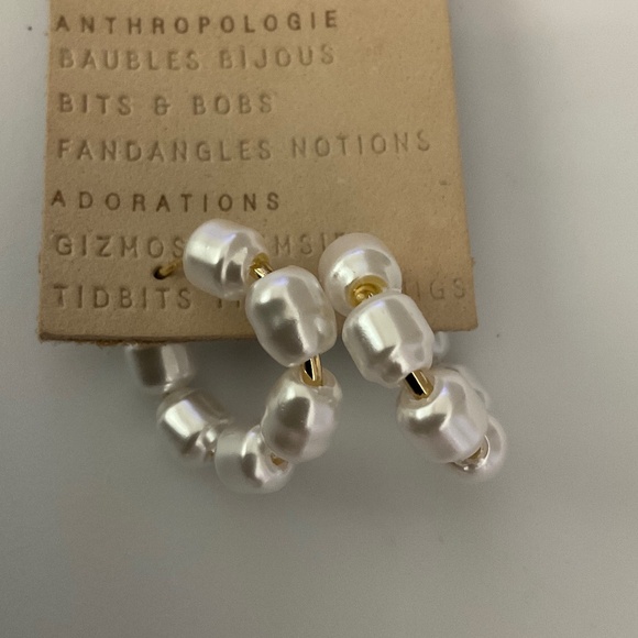 New Anthropologie Faux Pearl Huggie Hoop Earrings gold tone classic summer - Picture 1 of 9